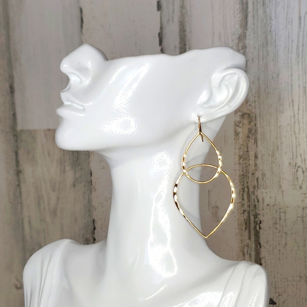 Allison Reed Gold metal hammered double Teardrop earrings NWT!